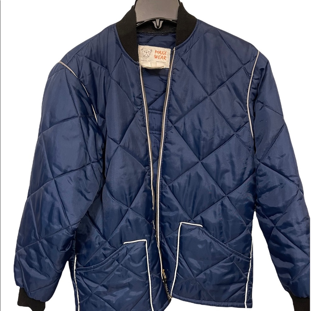 Lightweight coat